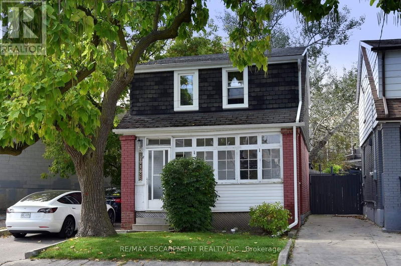 2 Watt Avenue East Toronto (Keelesdale-Eglinton West), M6M3R1 | Image 2