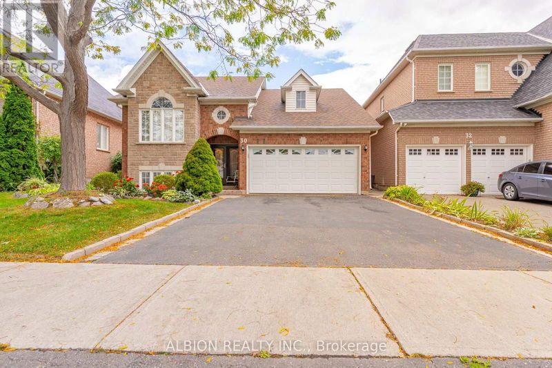 30 Rushbrook Drive  Brampton (Vales of Castlemore), L6P1E4 | Image 1