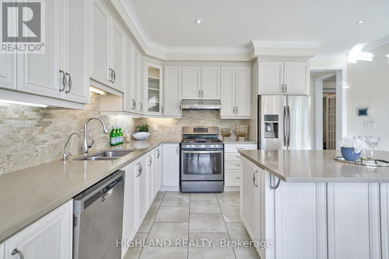 3163 Carding Mill Trail  Oakville, L6M1L3 | Image 20