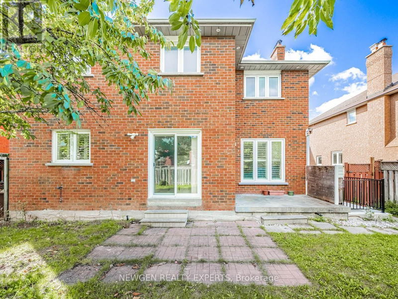 109 Mountainash Road  Brampton (Sandringham-Wellington), L6R1H7 | Image 33