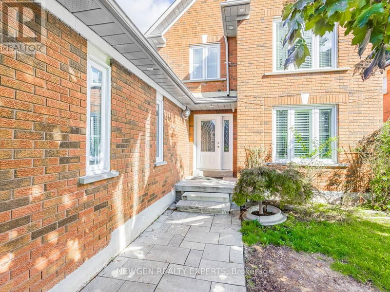 109 Mountainash Road  Brampton (Sandringham-Wellington), L6R1H7 | Image 4