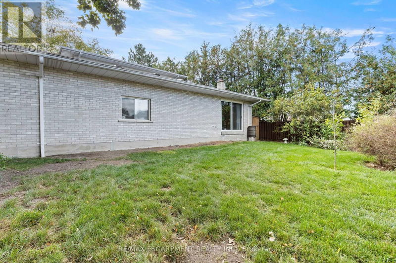 164 Ellwood Drive  Caledon (Bolton East), L7E1Z1 | Image 35