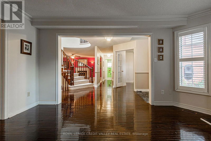 1460 Bancroft Drive  Mississauga (East Credit), L5V1L6 | Image 7