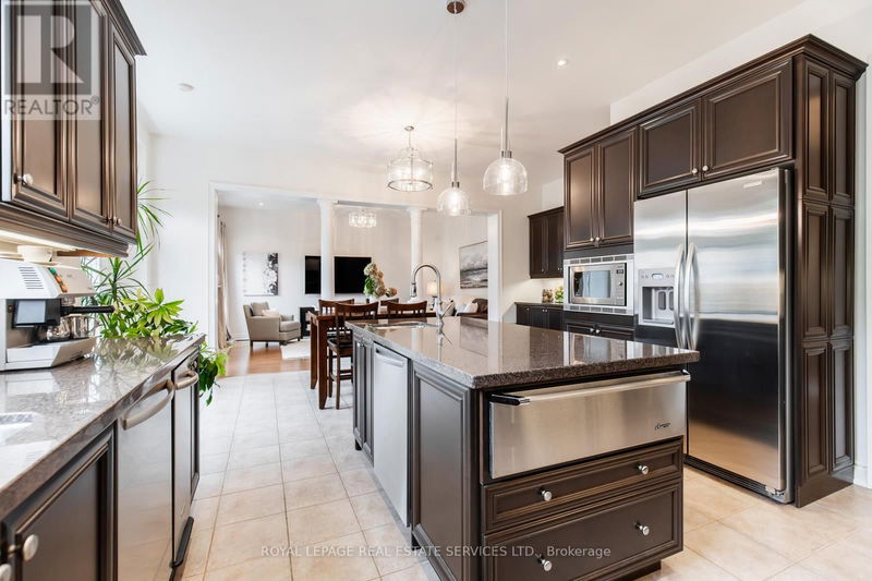 2265 Millstone Drive  Oakville (West Oak Trails), L6M0H2 | Image 13