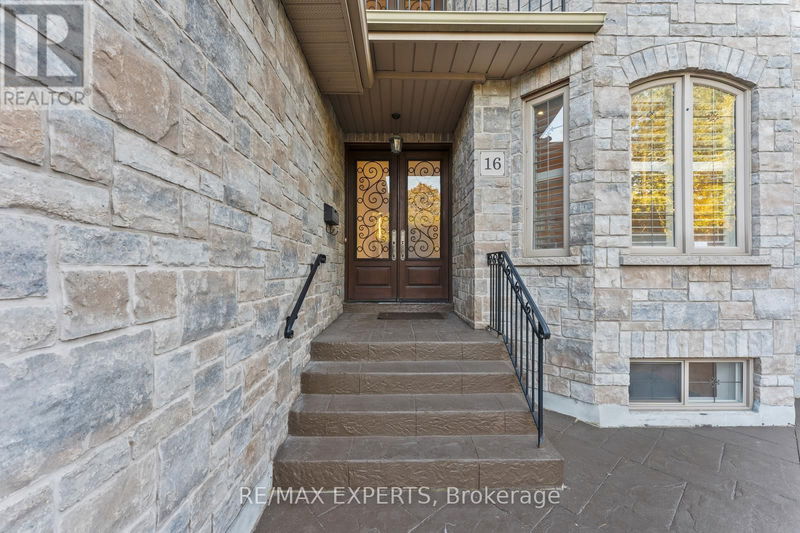 16 Windsor Road  Toronto (Kingsview Village-The Westway), M9R3G1 | Image 4