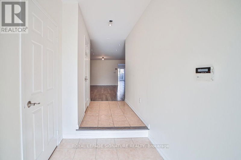 3875 Skyview Street  Mississauga (Churchill Meadows), L5M8A1 | Image 4