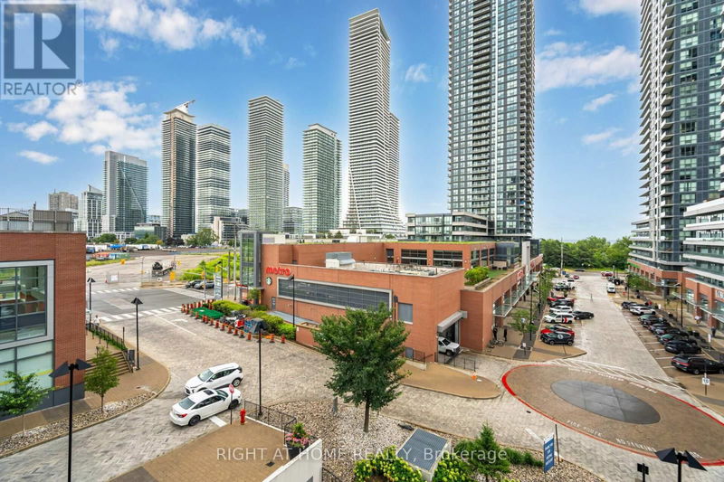  528 - 10 Park Lawn Road  Toronto (Mimico), M8V0H9 | Image 28