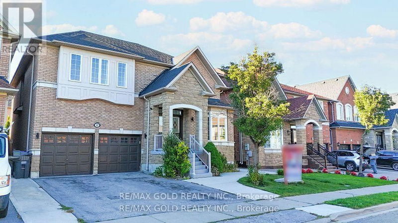 12 Castle Mountain Drive  Brampton (Sandringham-Wellington), L6R2Y1 | Image 1