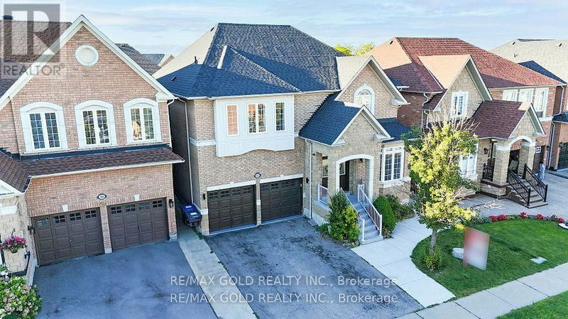 12 Castle Mountain Drive  Brampton (Sandringham-Wellington), L6R2Y1 | Image 2