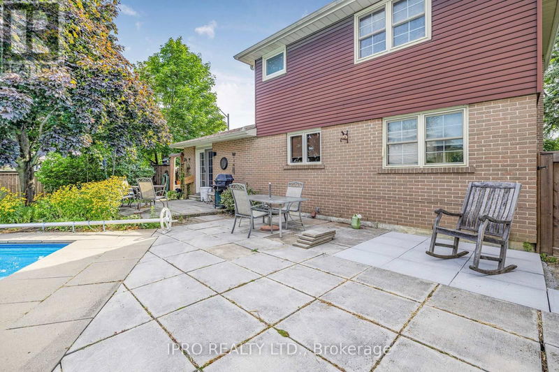 6 Golf View Drive  Brampton (Brampton East), L6W1A5 | Image 30