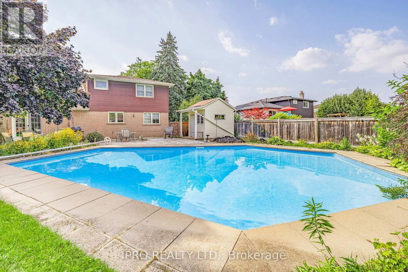 6 Golf View Drive  Brampton (Brampton East), L6W1A5 | Image 34