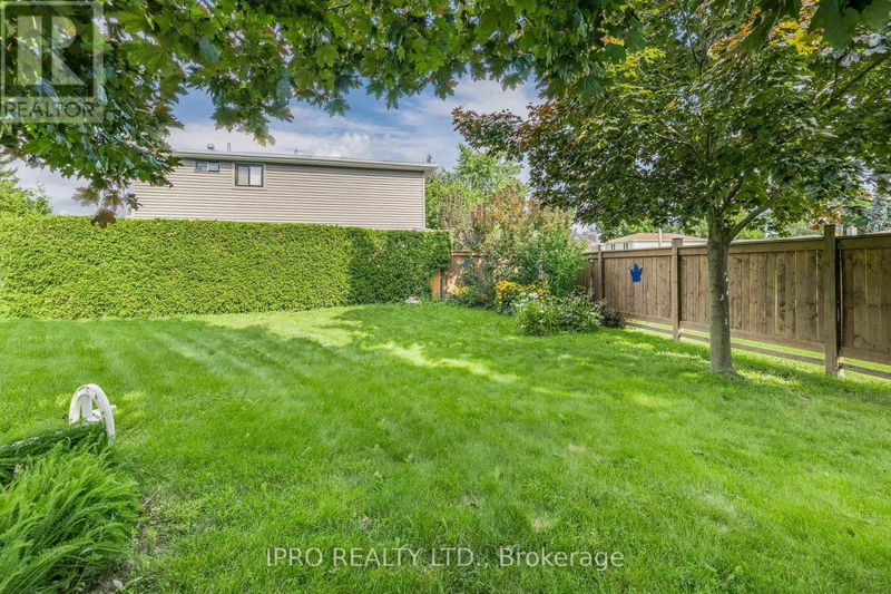 6 Golf View Drive  Brampton (Brampton East), L6W1A5 | Image 37