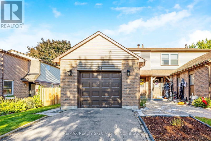 881 LAURIER Avenue  Milton (Timberlea), L9T4H4 | Image 1