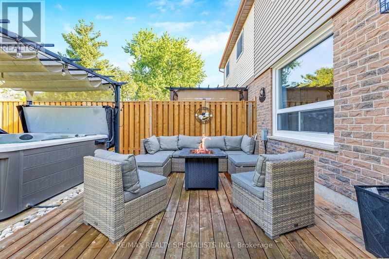 881 LAURIER Avenue  Milton (Timberlea), L9T4H4 | Image 32