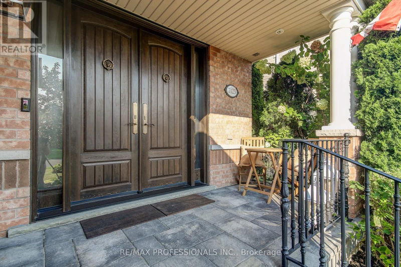 7123 Appletree Lane  Mississauga (Meadowvale Village), L5W1W5 | Image 3