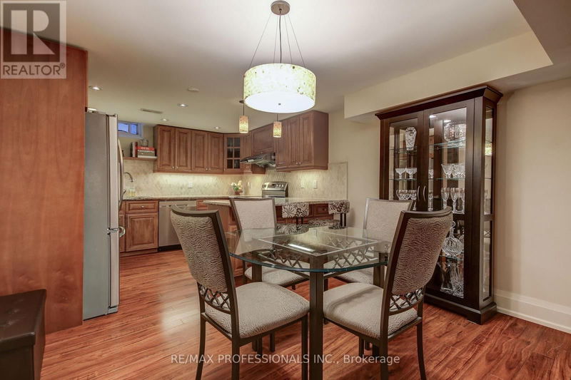 7123 Appletree Lane  Mississauga (Meadowvale Village), L5W1W5 | Image 33