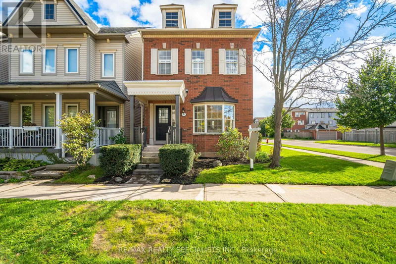 202 Littlewood Drive  Oakville (Uptown Core), L6H6T6 | Image 1