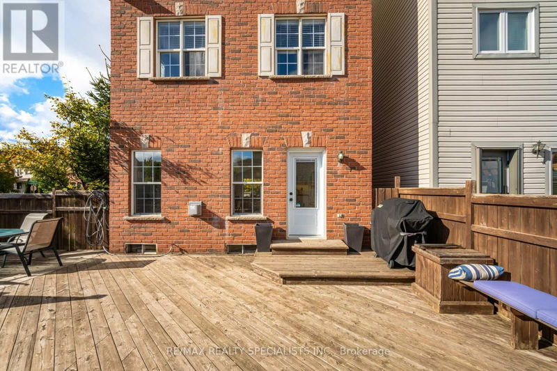 202 Littlewood Drive  Oakville (Uptown Core), L6H6T6 | Image 33