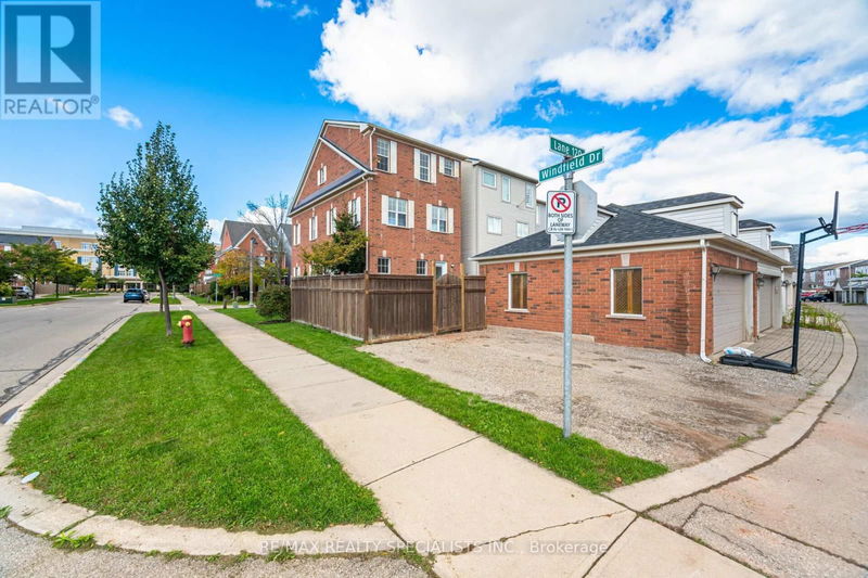 202 Littlewood Drive  Oakville (Uptown Core), L6H6T6 | Image 39