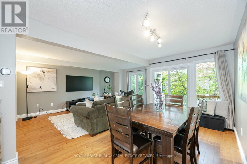 1138 Leewood Drive  Oakville (Glen Abbey), L6M3B7 | Image 8