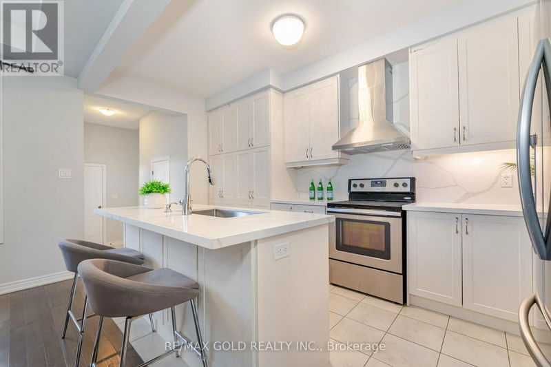 83 Yellowknife Road  Brampton (Sandringham-Wellington North), L6R3Z3 | Image 7