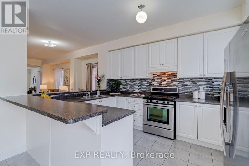 30 Leila Jackson Terrace  Toronto (Downsview-Roding-CFB), M3L0B3 | Image 8