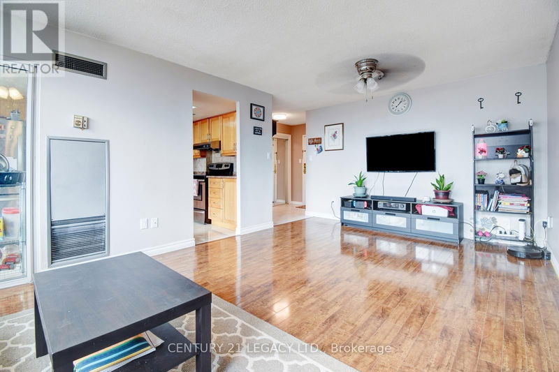  1410 - 10 Markbrook Lane  Toronto (Mount Olive-Silverstone-Jamestown), M9V5E3 | Image 13