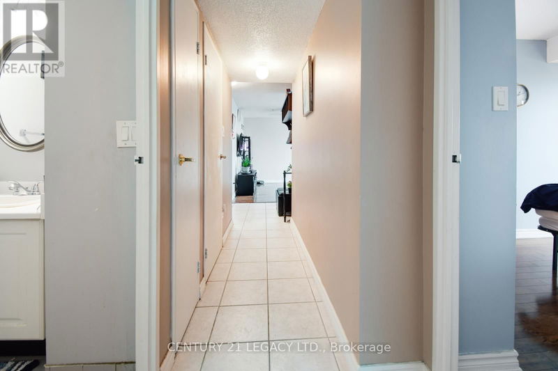  1410 - 10 Markbrook Lane  Toronto (Mount Olive-Silverstone-Jamestown), M9V5E3 | Image 22