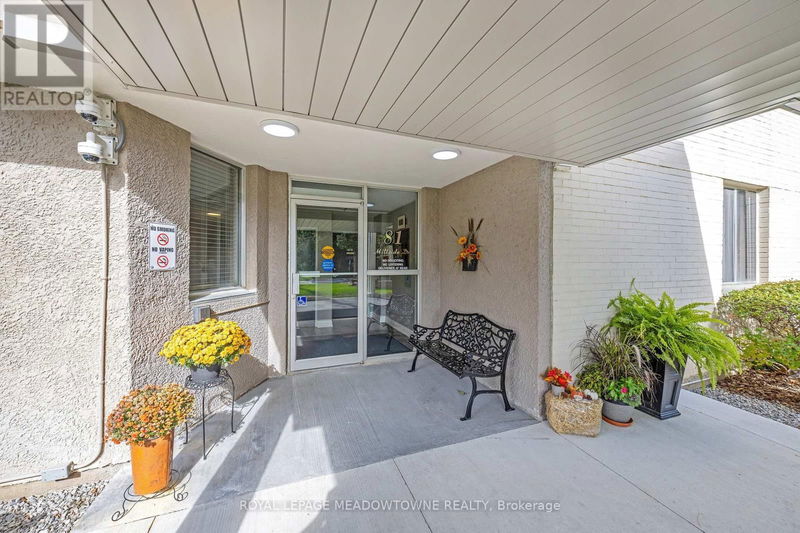  1202 - 81 Millside Drive  Milton (Old Milton), L9T3X4 | Image 3