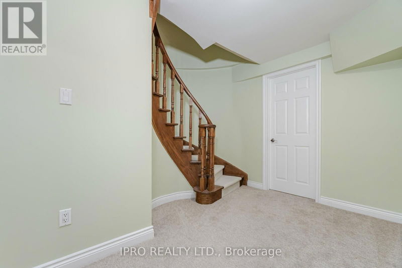 1905 Folkway Drive  Mississauga (Erin Mills), L5L3T7 | Image 31