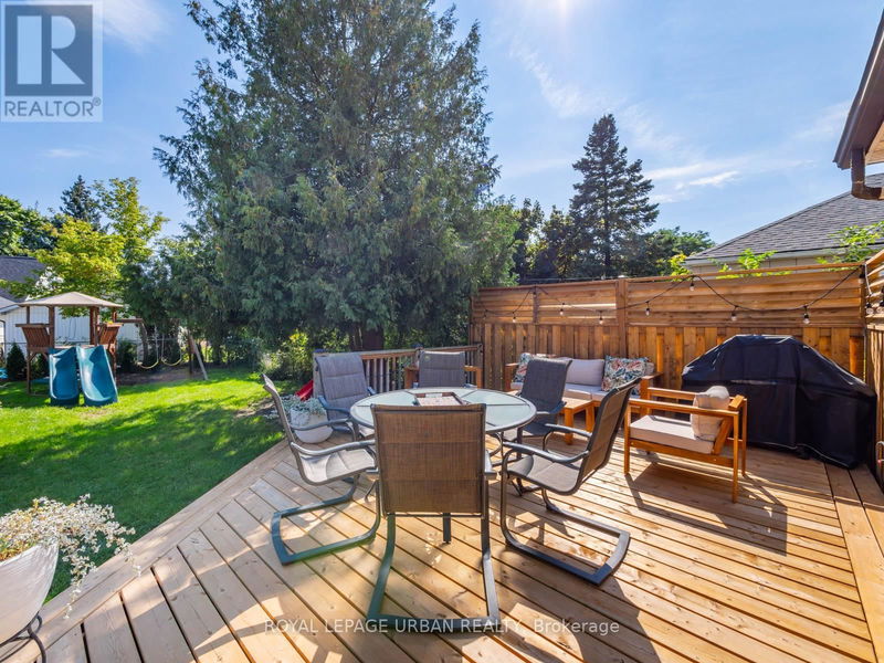 93 Hadrian Drive  Toronto (Elms-Old Rexdale), M9W1V7 | Image 28