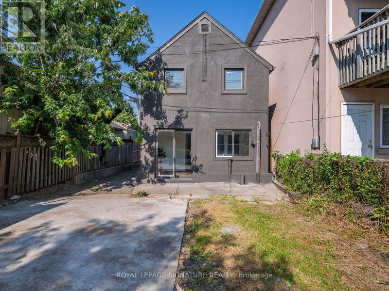 323 Gilbert Avenue South Toronto (Caledonia-Fairbank), M6E4W9 | Image 25