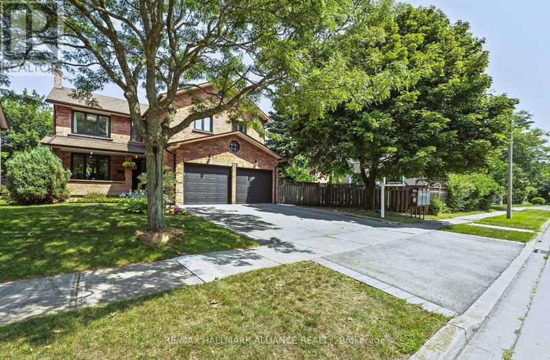 179 Romain Crescent  Oakville (College Park), L6H5A5 | Image 1