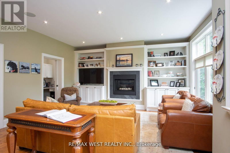 16 Ashton Manor  Toronto (Stonegate-Queensway), M8Y2N5 | Image 7