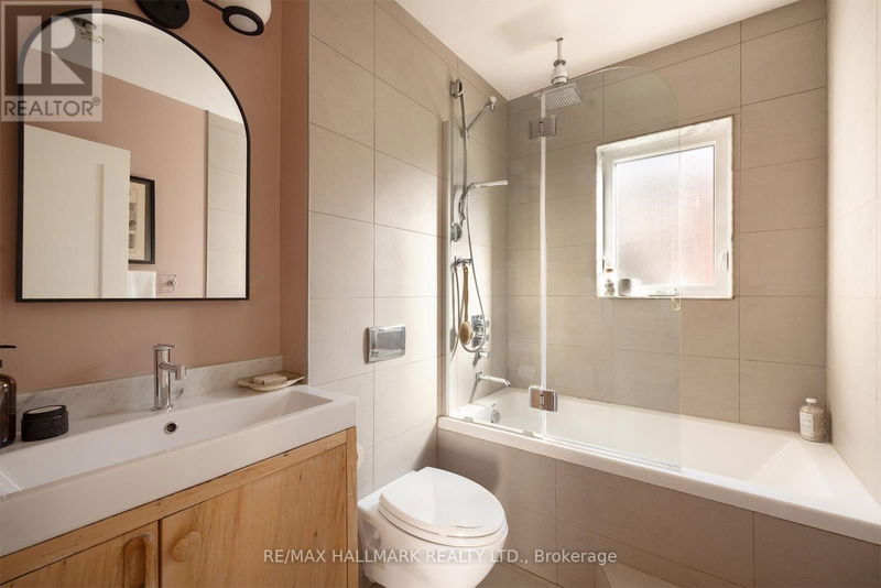 30 Saint Marks Road  Toronto (Runnymede-Bloor West Village), M6S2H8 | Image 21