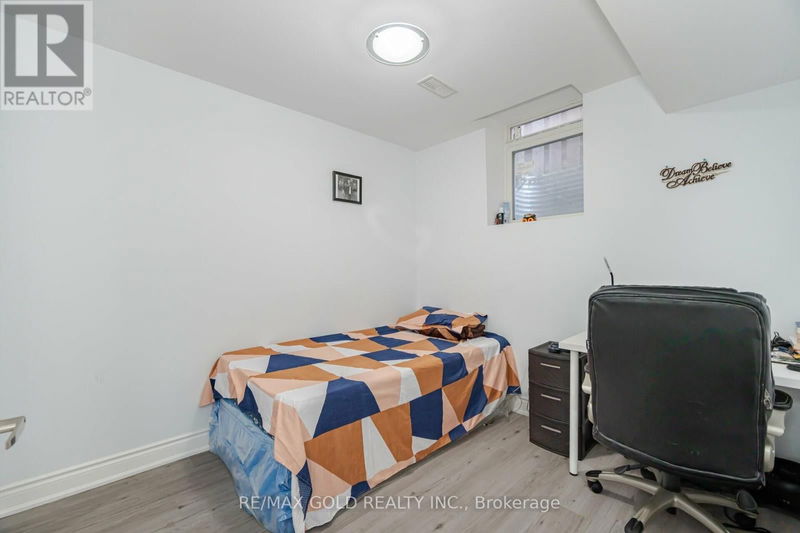 3 Bloom Drive  Brampton (Brampton East), L6P3C4 | Image 22