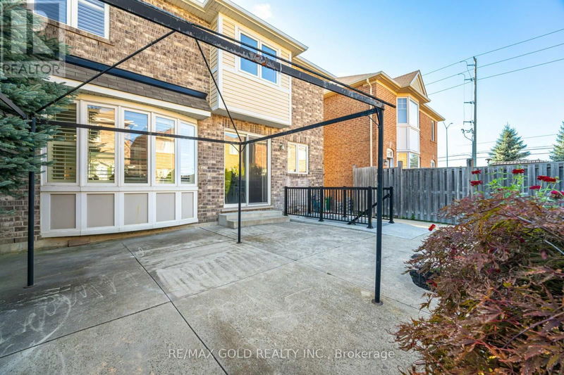 3 Bloom Drive  Brampton (Brampton East), L6P3C4 | Image 27