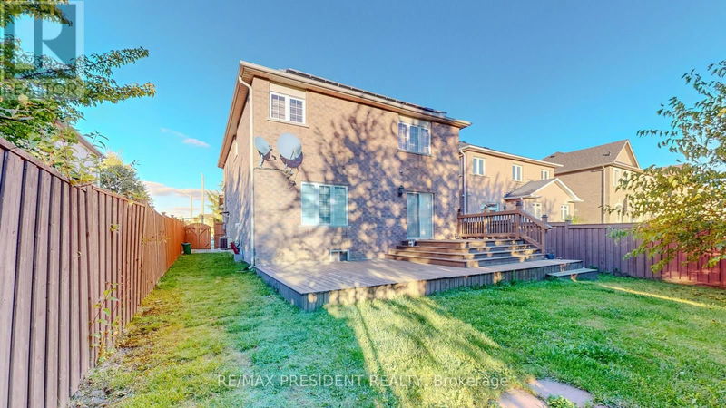 36 Clarion Road  Brampton (Fletcher's Meadow), L7A3T5 | Image 38