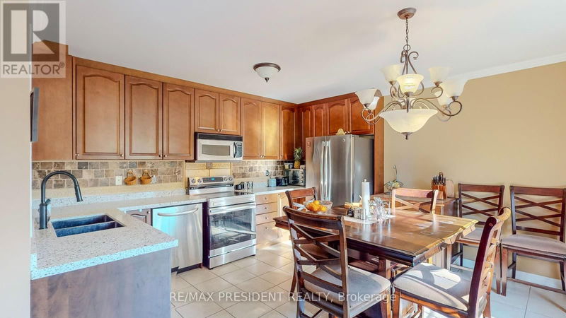 36 Clarion Road  Brampton (Fletcher's Meadow), L7A3T5 | Image 8