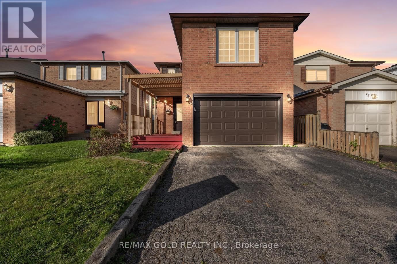 15 MARTINDALE CRESCENT Image 1