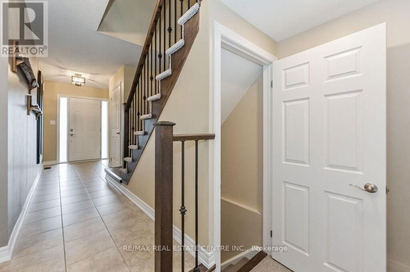 56 Victor Large Way  Orangeville, L9W0B6 | Image 25