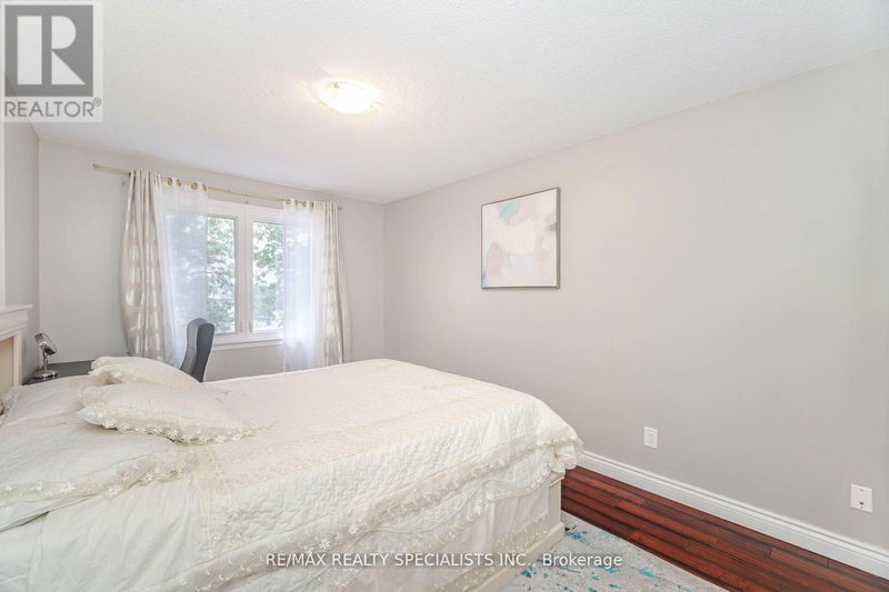 28 Meadow Bush Court  Brampton (Central Park), L6S5B6 | Image 22