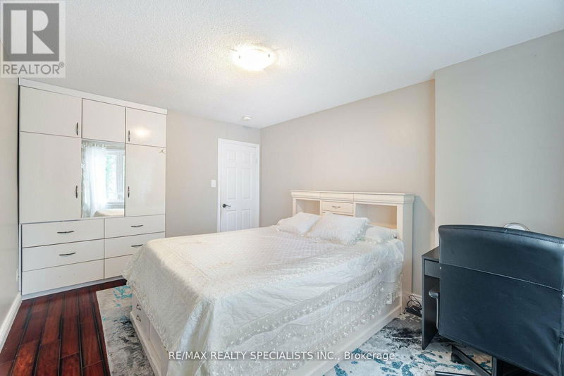 28 Meadow Bush Court  Brampton (Central Park), L6S5B6 | Image 23