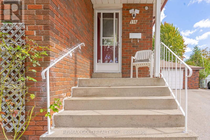 118 Earnscliffe null  Brampton (Southgate), L6T2B5 | Image 2