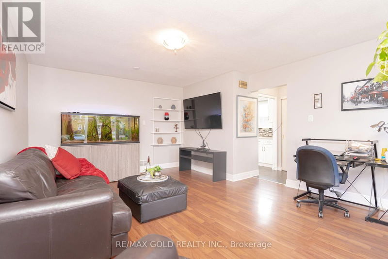 118 Earnscliffe null  Brampton (Southgate), L6T2B5 | Image 5