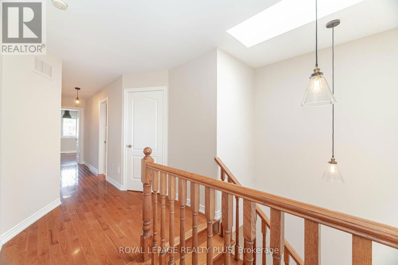 524 Lumberton Crescent  Mississauga (Hurontario), L4Z3Z7 | Image 25