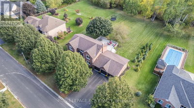 31 Cranston Drive  Caledon (Caledon East), L7C1P8 | Image 1