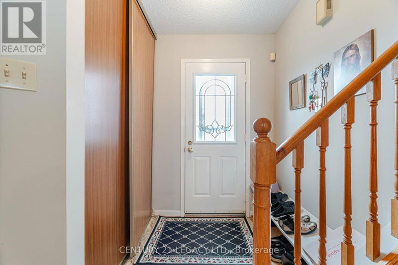 89 Cutters Crescent  Brampton (Fletcher's West), L6Y4M2 | Image 3