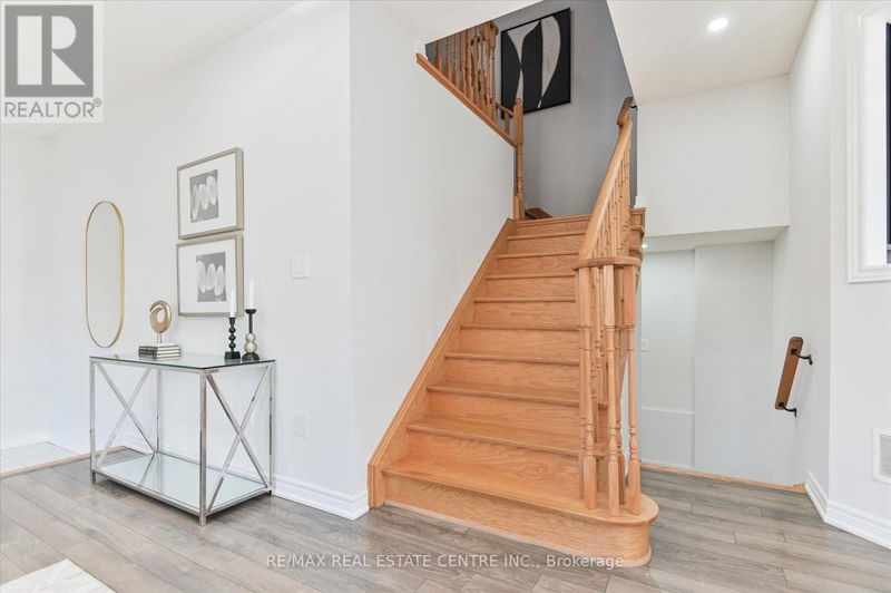 31 Divinity Circle  Brampton (Northwest Brampton), L7A3Y3 | Image 19