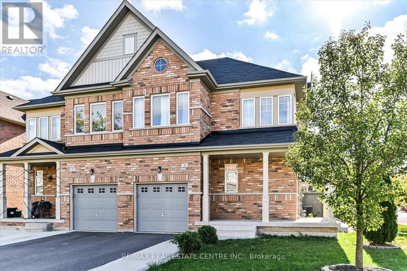 31 Divinity Circle  Brampton (Northwest Brampton), L7A3Y3 | Image 2